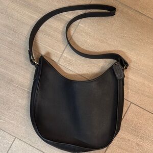 Vintage Coach Black Leather Shoulder Bag